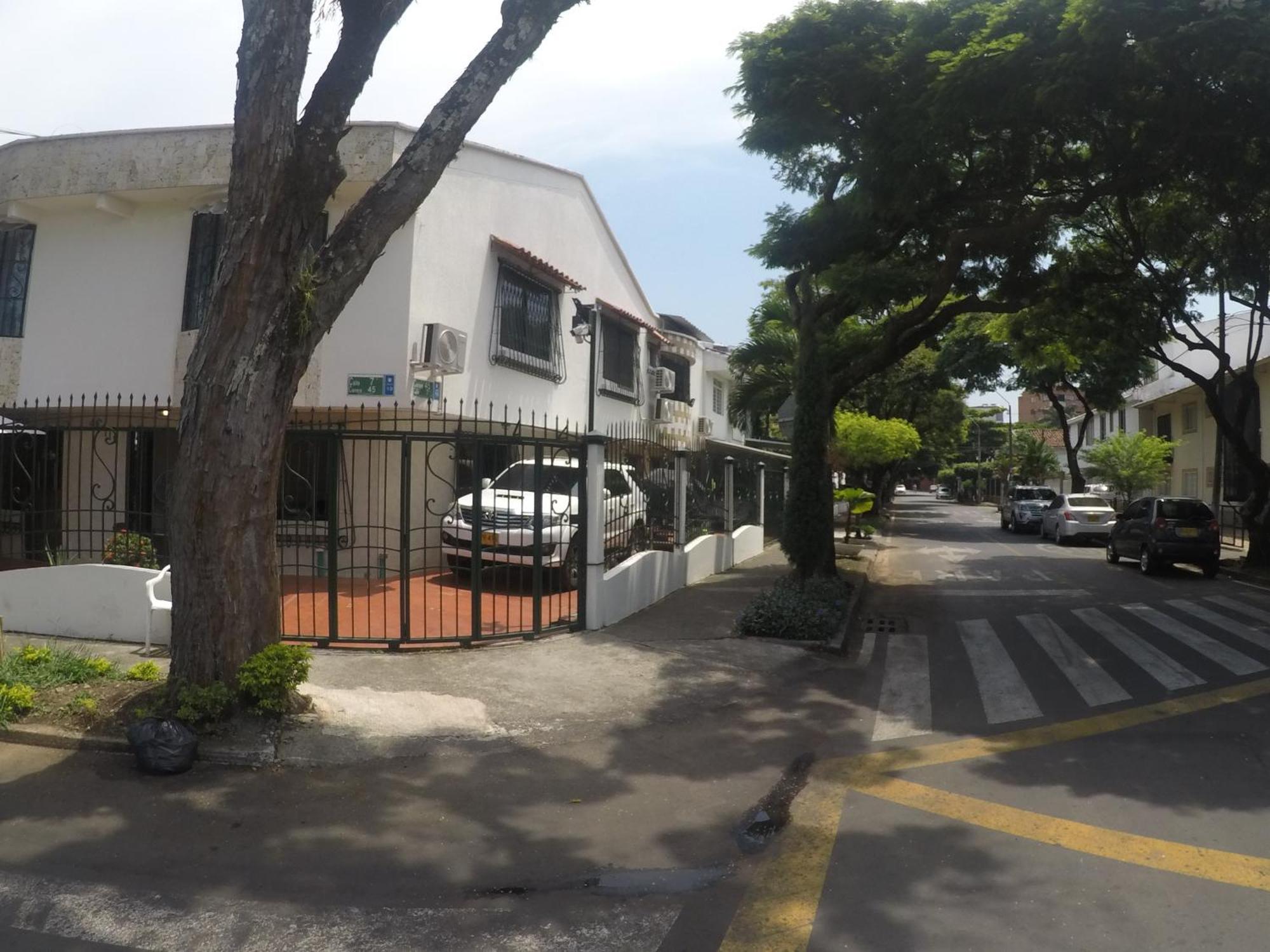 Casa Hotel Flor Del Valle Cali Exterior foto
